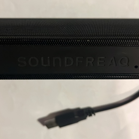 Soundfreaq blue tooth speaker - Picture 2 of 4